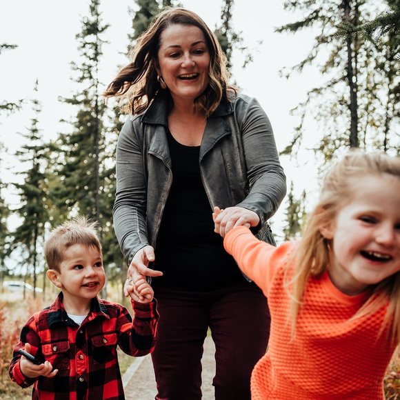 Meet your Posher, Sandra - Picture 1 of 1